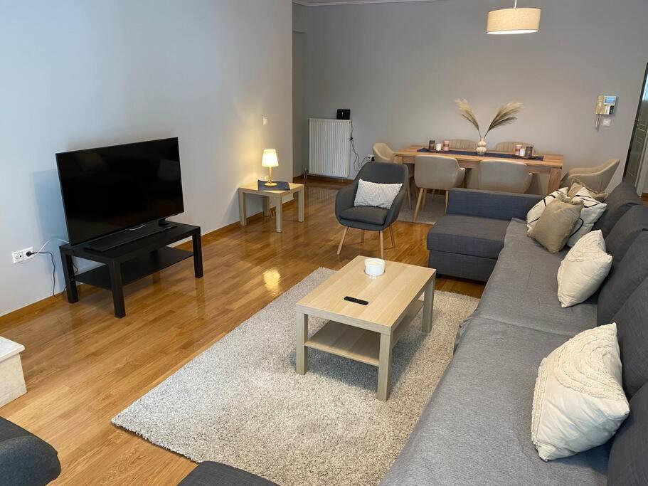 Classy 3Br With 2 Bathrooms Apartment In Marousi Athens Ngoại thất bức ảnh