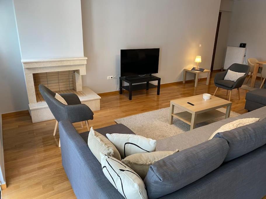 Classy 3Br With 2 Bathrooms Apartment In Marousi Athens Ngoại thất bức ảnh