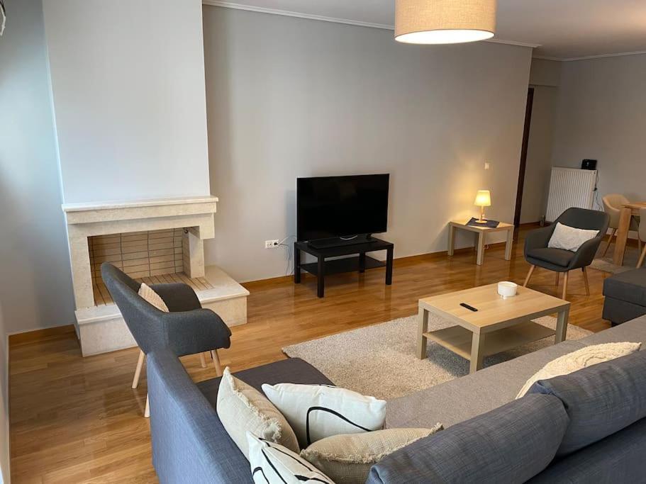 Classy 3Br With 2 Bathrooms Apartment In Marousi Athens Ngoại thất bức ảnh